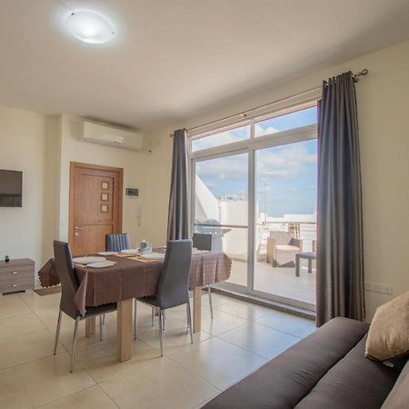 Kernice Penthouse With Sea And Country Views Of Xghajra Exterior photo