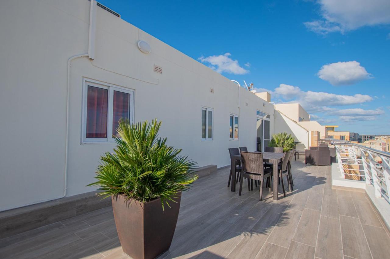 Kernice Penthouse With Sea And Country Views Of Xghajra Exterior photo