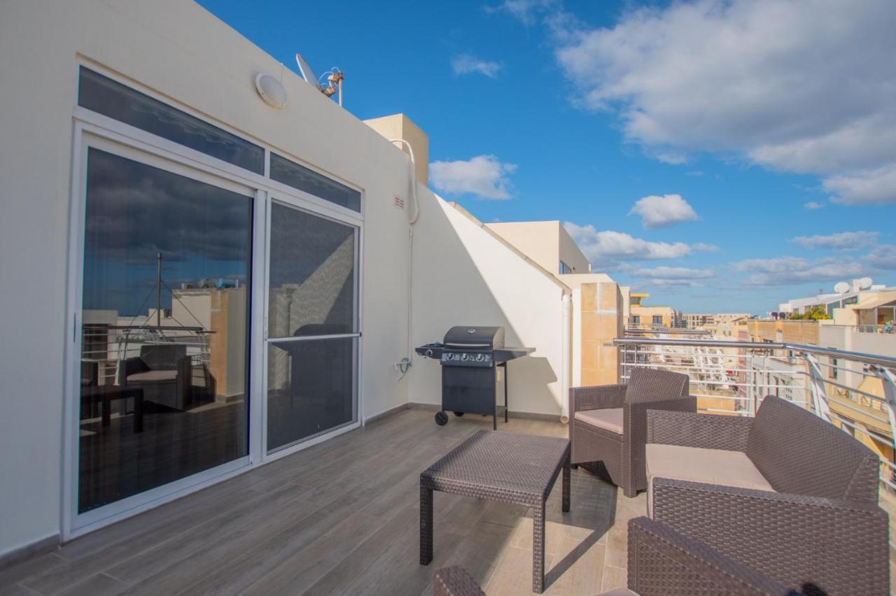 Kernice Penthouse With Sea And Country Views Of Xghajra Exterior photo